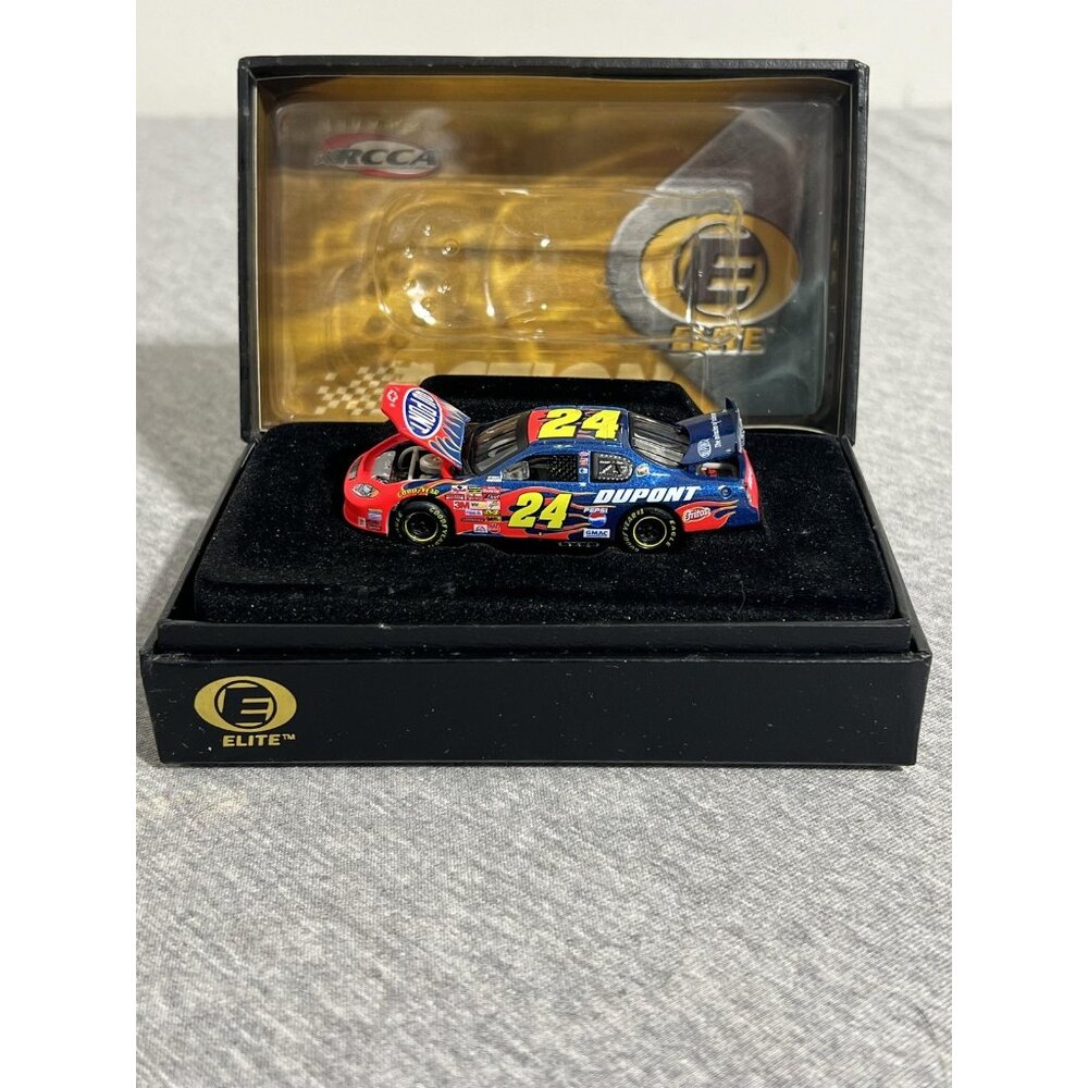 Vintage Action Elite Jeff Gordon #24 DuPont 2003 Monte Carlo 1:64 NASCAR Diecast - Picture 2 of 8